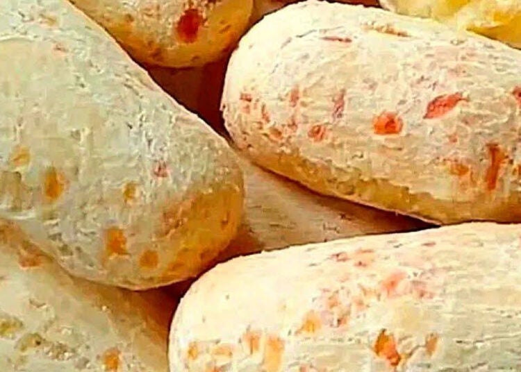 Biscoito de polvilho com queijo