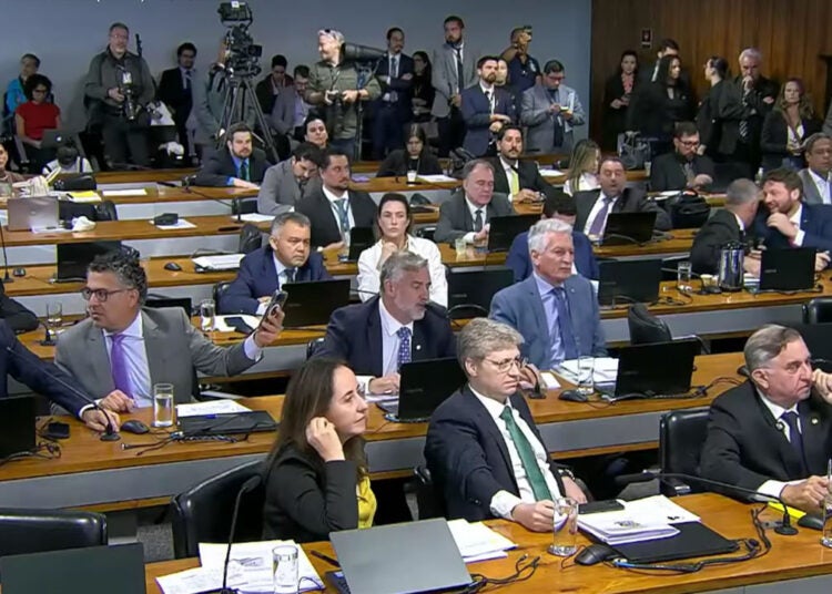 CPMI do INSS aprova quebra de sigilo de Lulinha e convoca André Moura