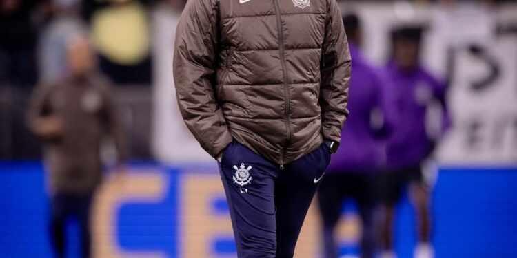 Corinthians: Lucas Silvestre rebate acusações