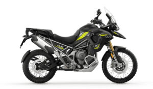 Triumph lança Tiger 1200 Alpine e Desert Edition com bancos aquecidos e novos assistentes