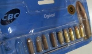 Mulher é presa no Jd. Amanda após ameaçar duas vítimas