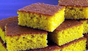 Bolo de milho simples e fofinho feito no liquidificador