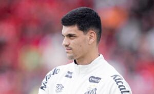 Gabriel Brazão revela problema pessoal e declara apoio a Vojvoda