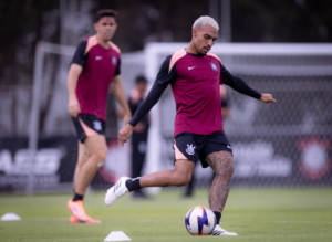 Confira a provável escalação do Corinthians contra o Bragantino