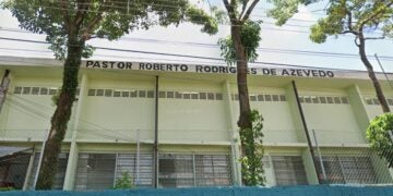 carteiras e cadeiras