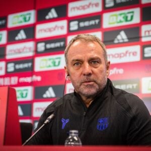 “Pergunte ao Real Madrid”: Técnico do Barcelona cutuca rival