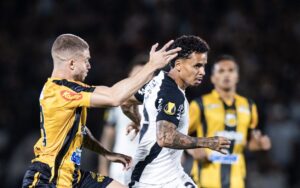 Corinthians perde para o Novorizontino e está eliminado do Paulistão