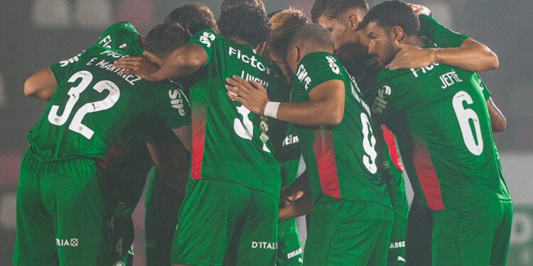 Palmeiras joga mal, perde do Botafogo e posterga classificação