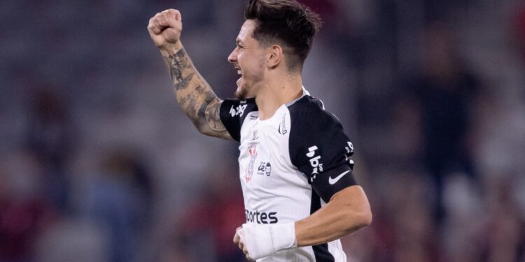 Corinthians “sabe sofrer” e vence Athletico