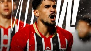 São Paulo vence Coritiba fora e segue invicto no Brasileirão