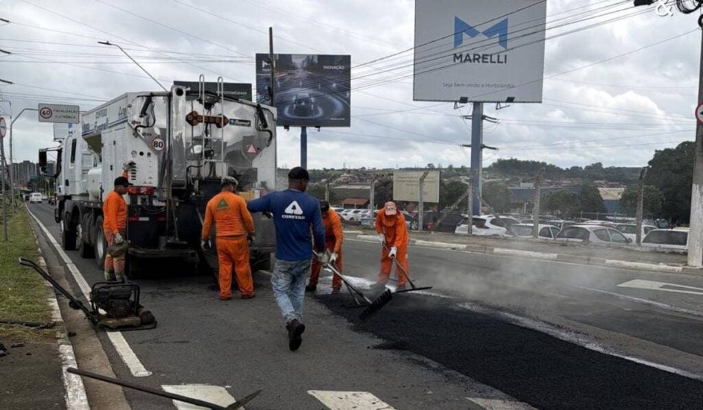 obras na Avenida da Emancipação