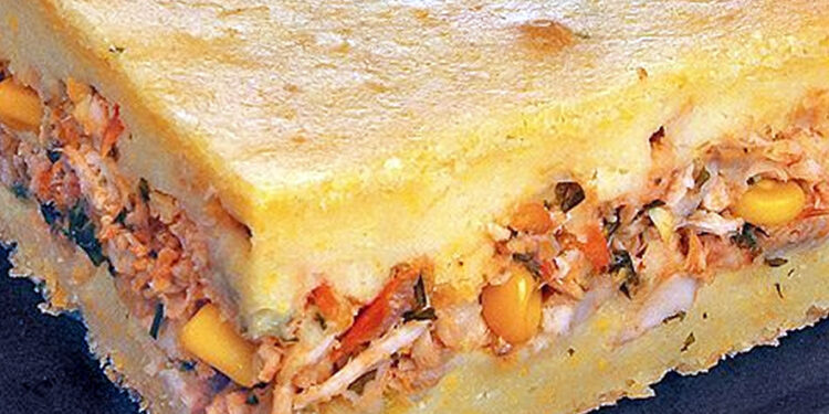 Torta de frango com milho e cenoura