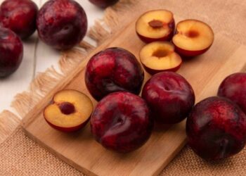 Ameixa descartada SC: produtor emociona ao perder 50 toneladas