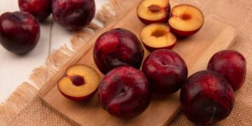 Ameixa descartada SC: produtor emociona ao perder 50 toneladas