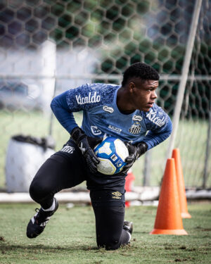 Goleiro se despede do Santos com fim de contrato