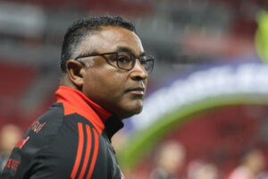 Roger Machado manda recado para a torcida: ‘Trabalhar para conquistar’