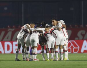 São Paulo perde posição na tabela do Brasileirão