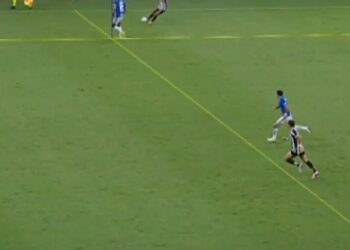 Santos promete protesto na CBF após gol anulado