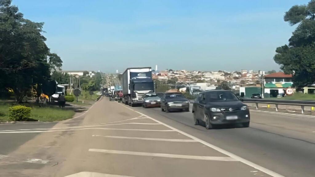 Acidente na SP-101 deixa dois feridos em Hortolândia