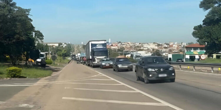 Acidente na SP-101 deixa dois feridos em Hortolândia