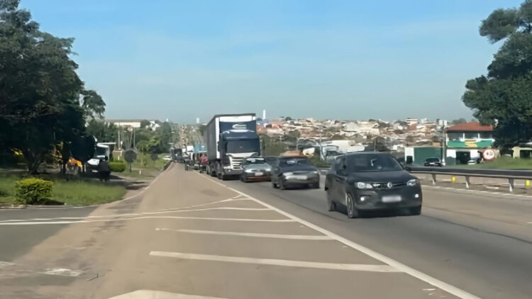 Acidente na SP-101 deixa dois feridos em Hortolândia