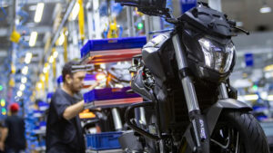 Bajaj alcança 50 mil motos emplacadas no Brasil e acelera expansão no mercado