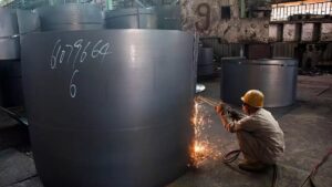 PMI industrial da China sobe para 50,4 em março