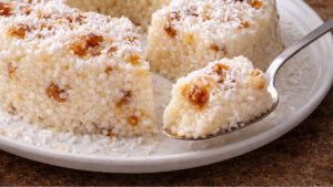 Cuscuz de tapioca doce: receita cremosa e tradicional