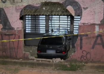 Escola Maria Rita é invadida por carro em Hortolândia