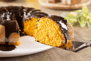 Bolo de cenoura de liquidificador fácil e rápido 1h da pronto