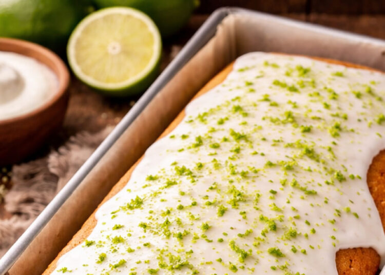 Bolo saudável de iogurte com limão