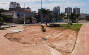 Obra de recuperação do Lago da Fé avança com concretagem em trecho atingido por erosão