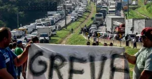 MP do Frete trava no Senado e caminhoneiros ameaçam greve