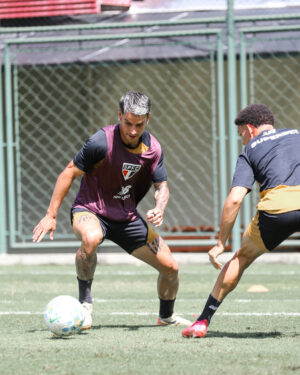 São Paulo treina após negativa da CBF e dá sequência a preparação