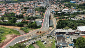Bloqueios no Viaduto da Vila Real são adiados por causa das chuvas em Hortolândia