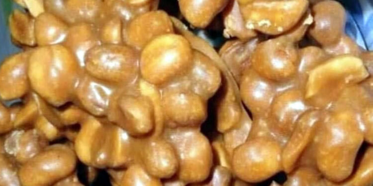 Pé de moleque com leite condensado