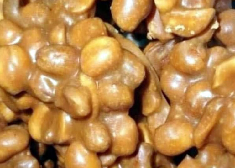 Pé de moleque com leite condensado