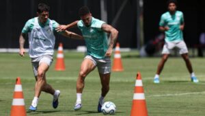 Palmeiras treina ainda na Bahia antes de viagem para Libertadores
