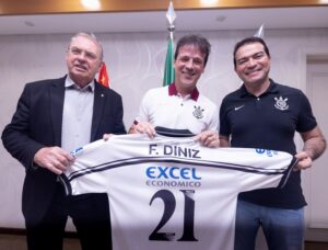 Convite do Corinthians fez Diniz desistir de pausa