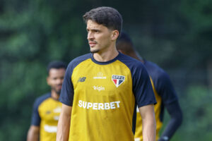 São Paulo comunica cirurgia de Pablo Maia; saiba quanto tempo ele fica fora