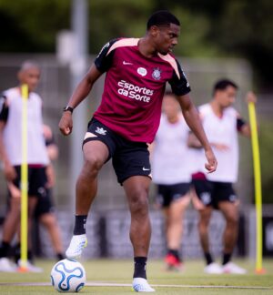 André Luiz tem recurso rejeitado no STJD