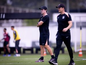 Corinthians pode ter Diniz como desfalque contra o São Paulo