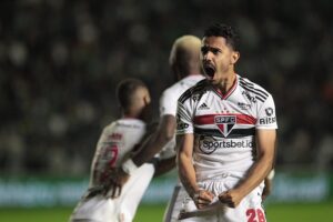 São Paulo é processado por direitos de imagem atrasados