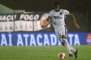 Botafogo x Racing: onde assistir, horário e escalações pela Sul-Americana