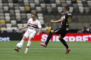 São Paulo afasta Maik dos treinos