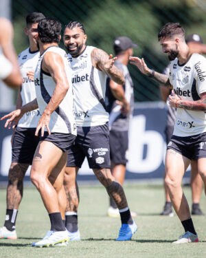 Crise no Santos: Jogadores exigem pagamentos