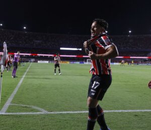 São Paulo: Artur comemora gol e fase no clube