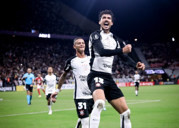 Corinthians Gustavo Henrique