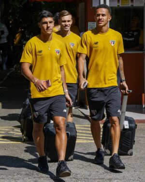 São Paulo: Roger Machado poupa jogadores na Sula
