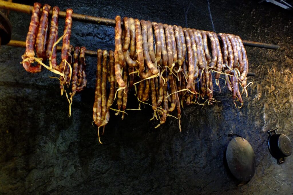 LINGUIÇA